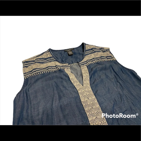 Chelsea & Theodore Chambray Embroidered Sleeveless Dress Sz M - Picture 3 of 6